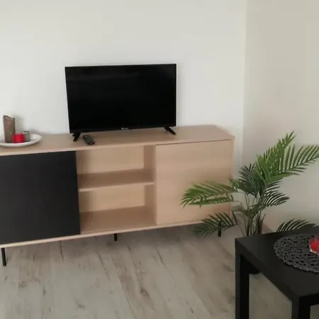 Apartament Zeromskiego דירה